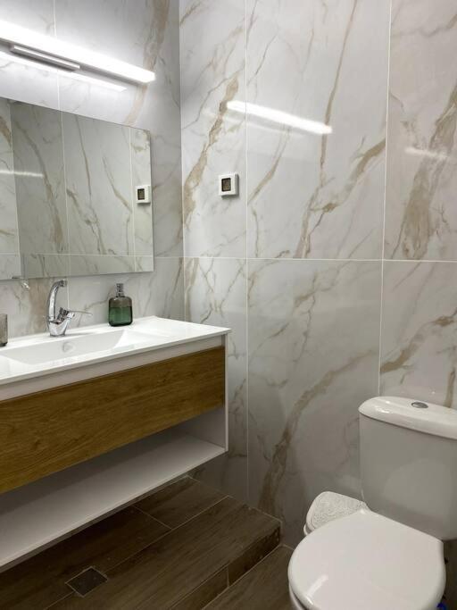 Dc Apartments - 2 Bedrooms Near The Beach 埃拉特 外观 照片